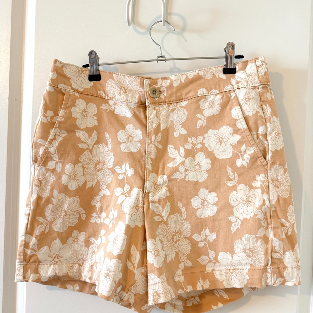 Girlfriend Floral Chino Shorts by JACHS Peach Beige Sz Med